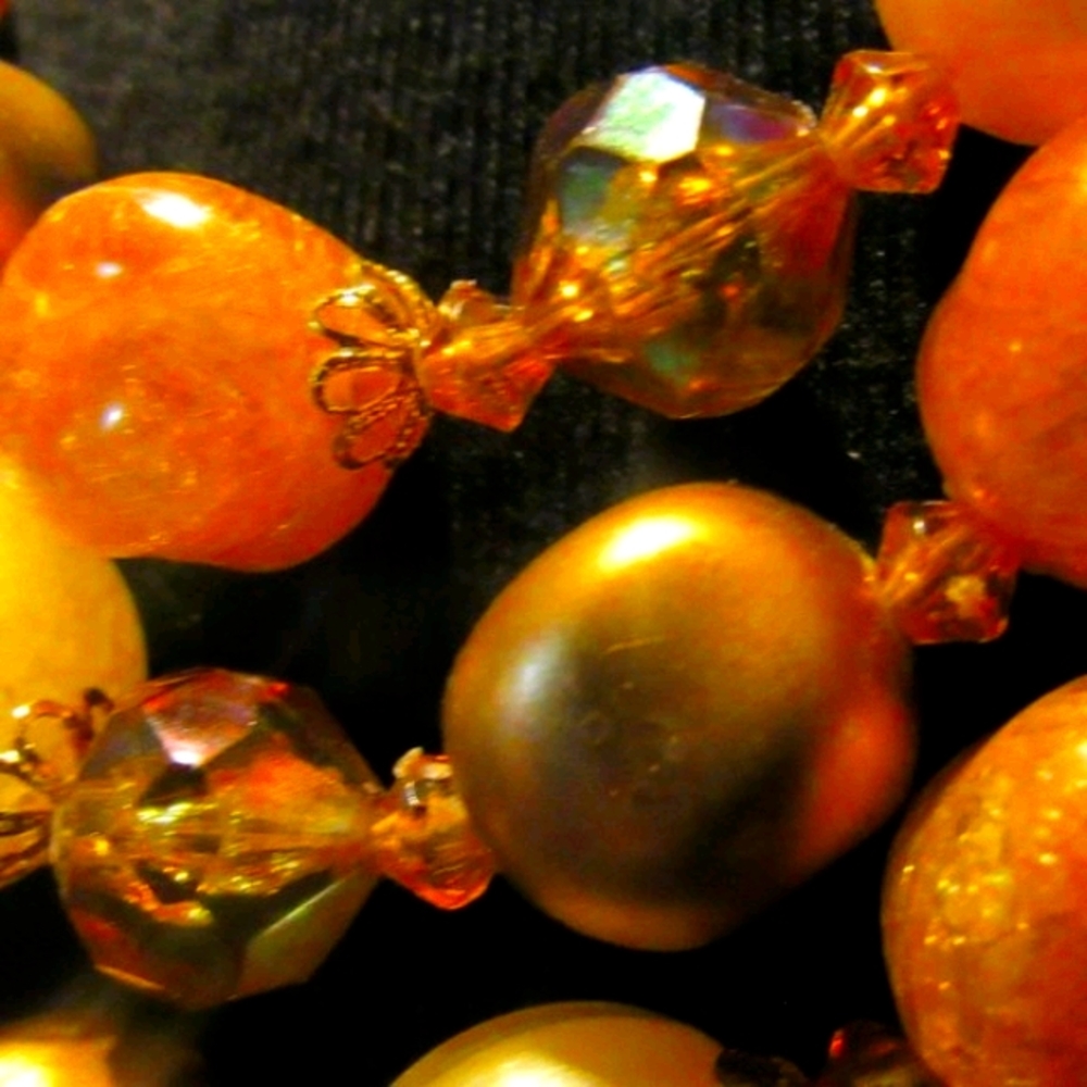 🍂 Lovely Vintage Gold-Cream-Bronze Beaded Necklace - Picture 10 of 16
